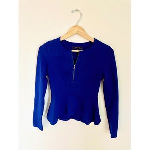 ✨moving sale✨ BCBG Peplum Top